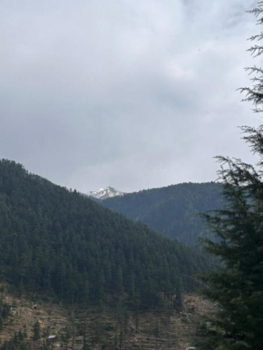 Skytouch cottage Lambri pass view